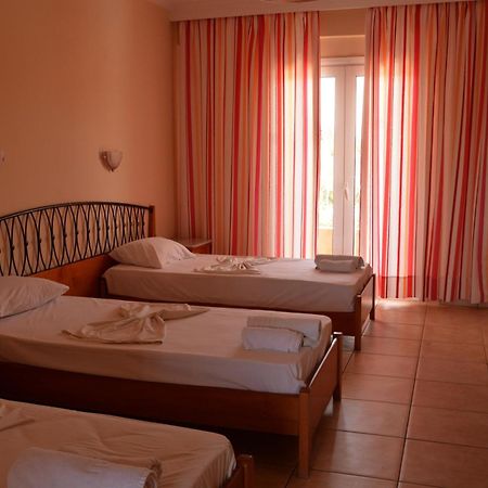 Kavos Plaza Hotel 외부 사진