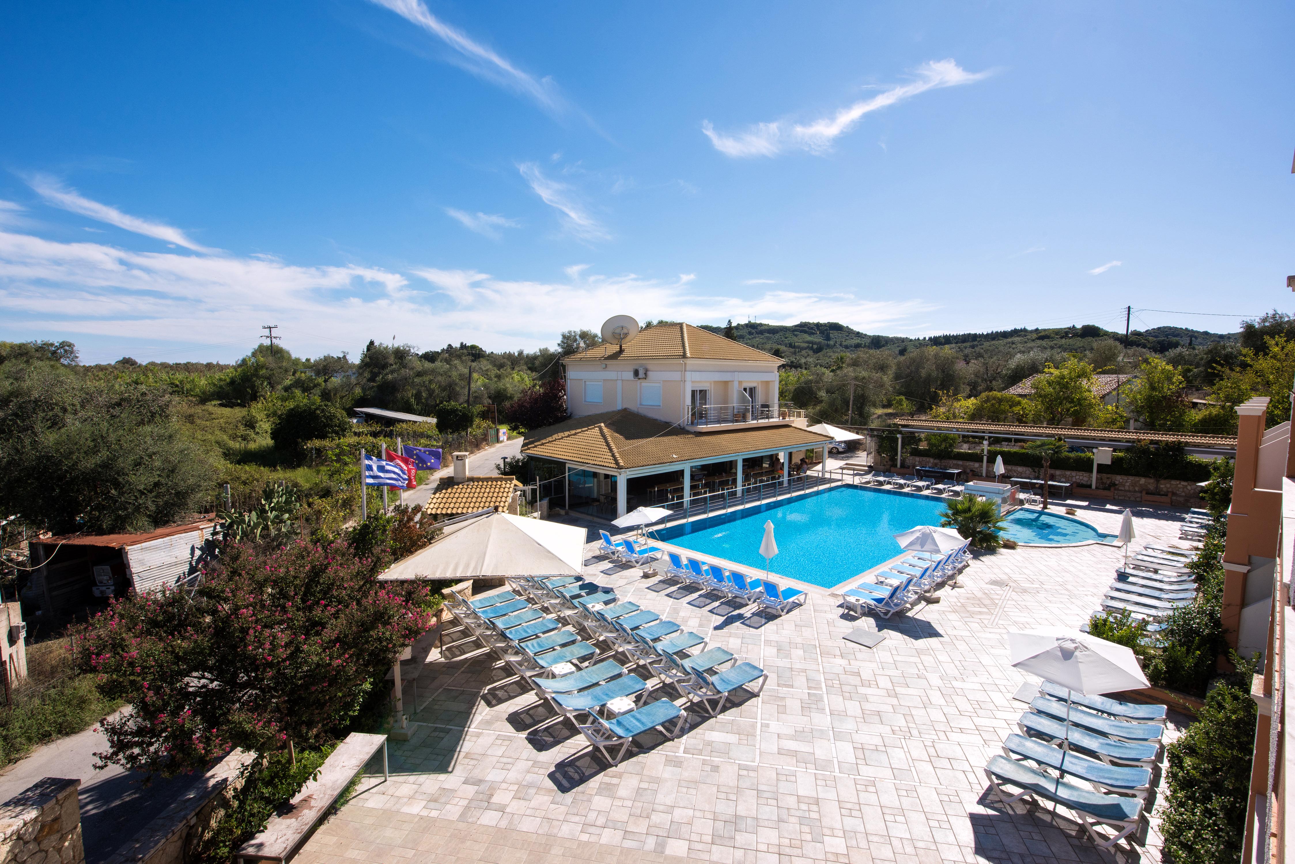 Kavos Plaza Hotel 외부 사진