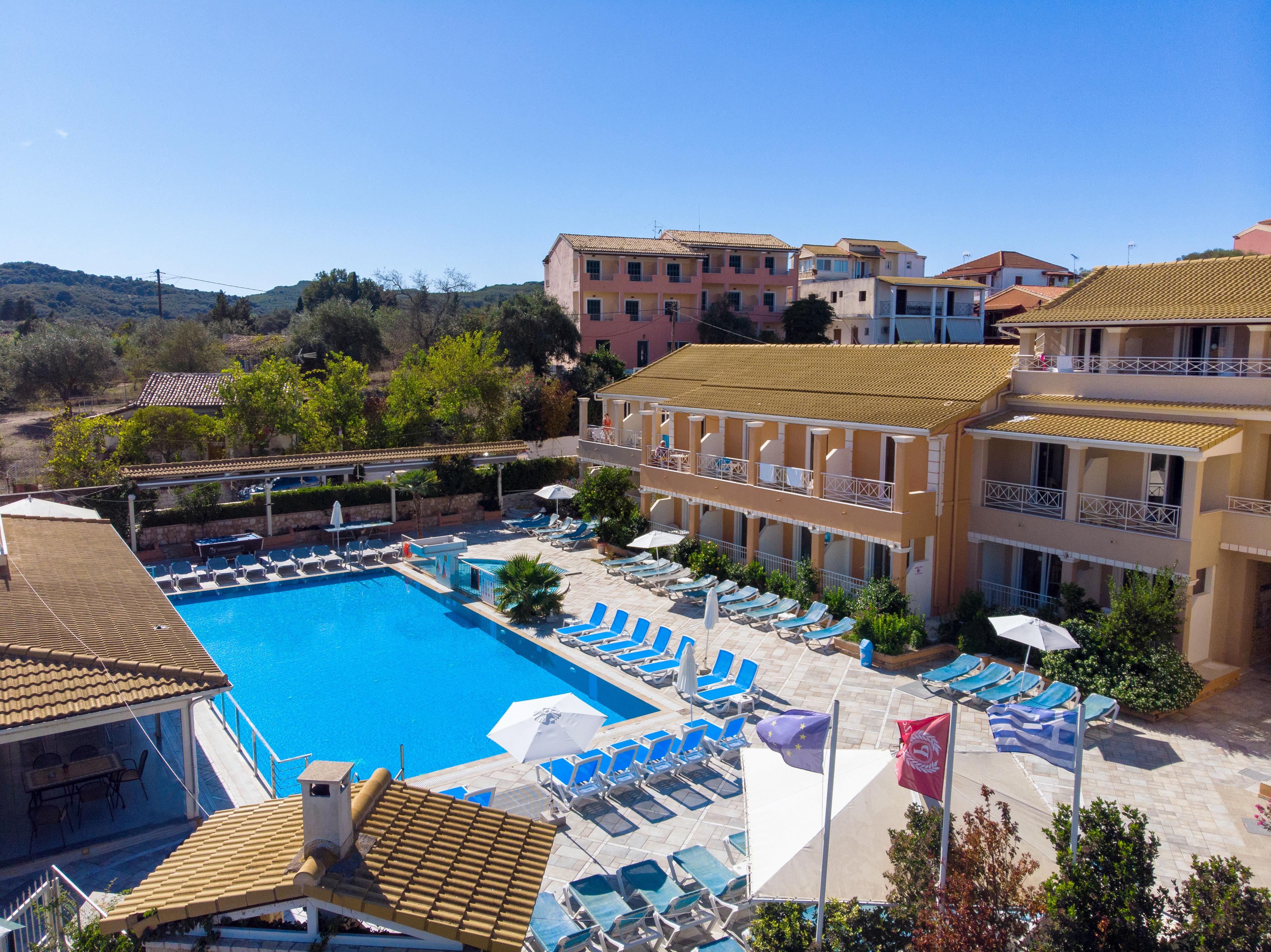 Kavos Plaza Hotel 외부 사진