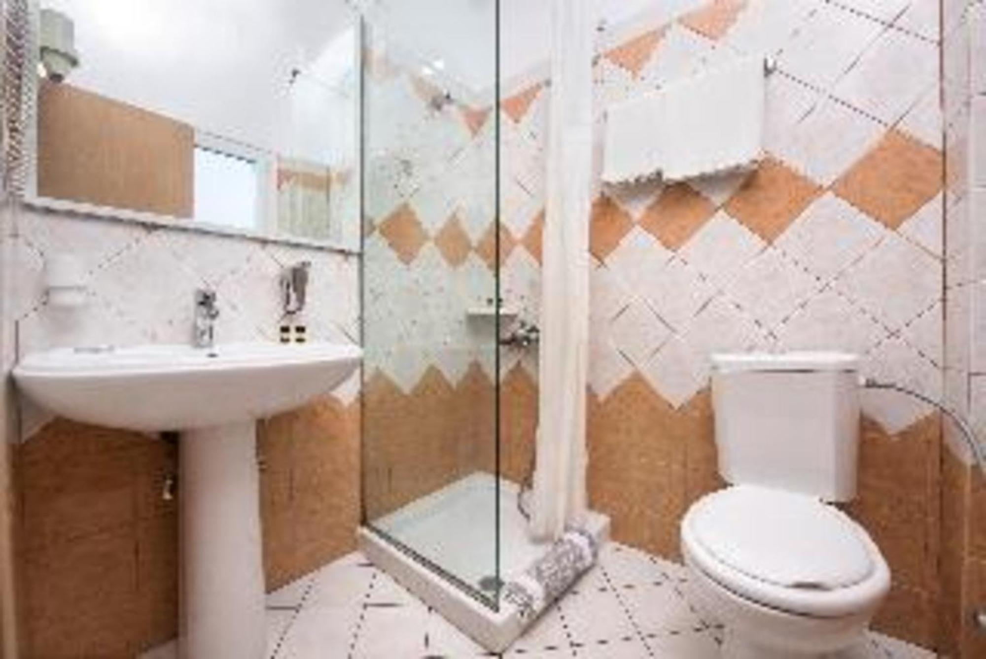 Kavos Plaza Hotel 외부 사진