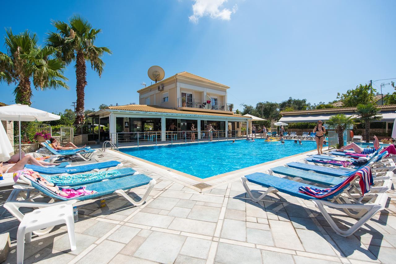 Kavos Plaza Hotel 외부 사진
