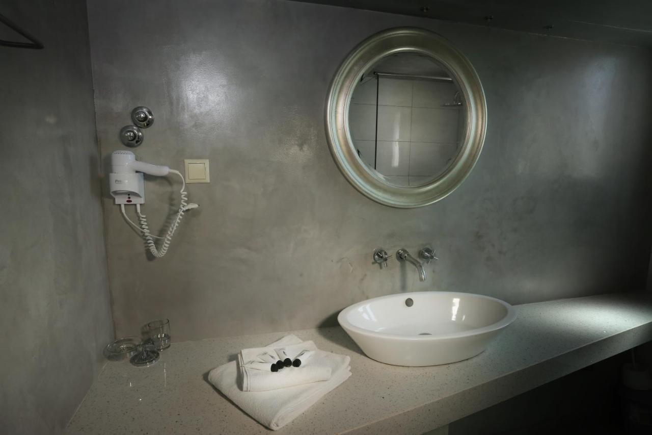 Kavos Plaza Hotel 외부 사진
